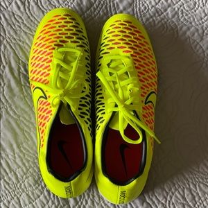 Nike shoes women’s size 10